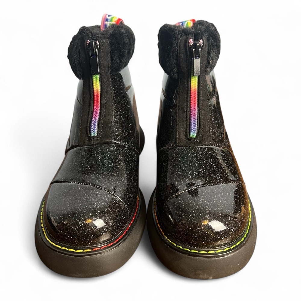 Tom’s -‎ Women’s Alpargata Mallow Puffer Boots Black Glitter Rainbow Pride Sz. 7